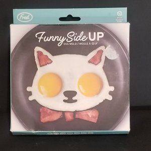 FUNNY SIDE UP SILICONE CAT BACON & EGGS BREAKFAST CAT MOLD